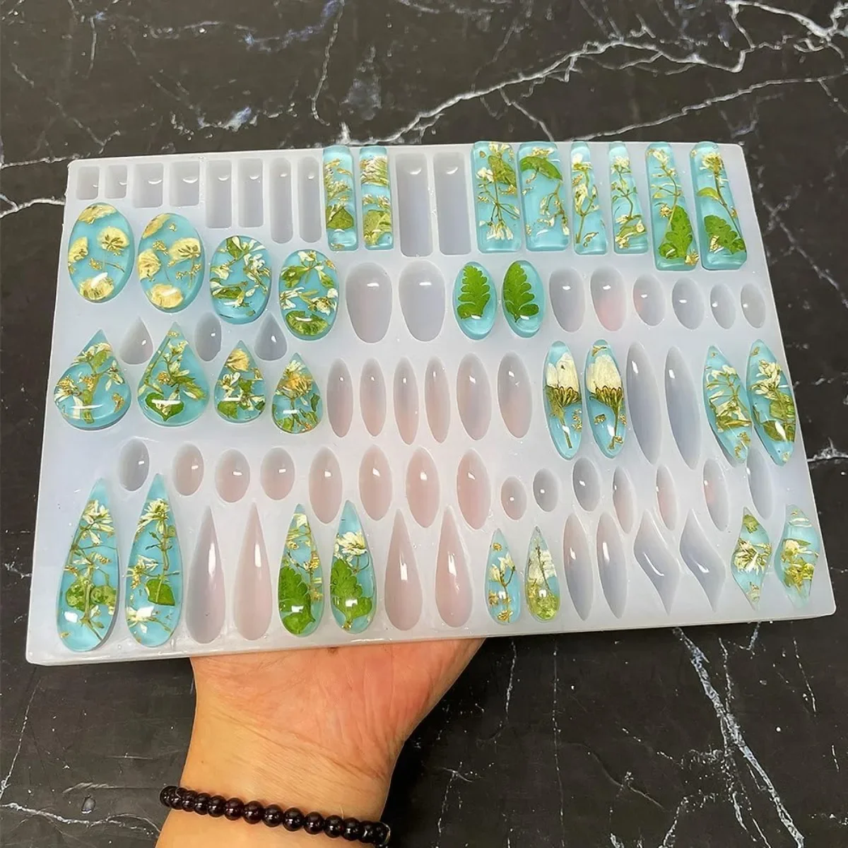 41개의 짝을 이루는 모양을 가진 스터드 귀걸이 실리콘 - Jewelry Making Mold 리뷰 및 가격