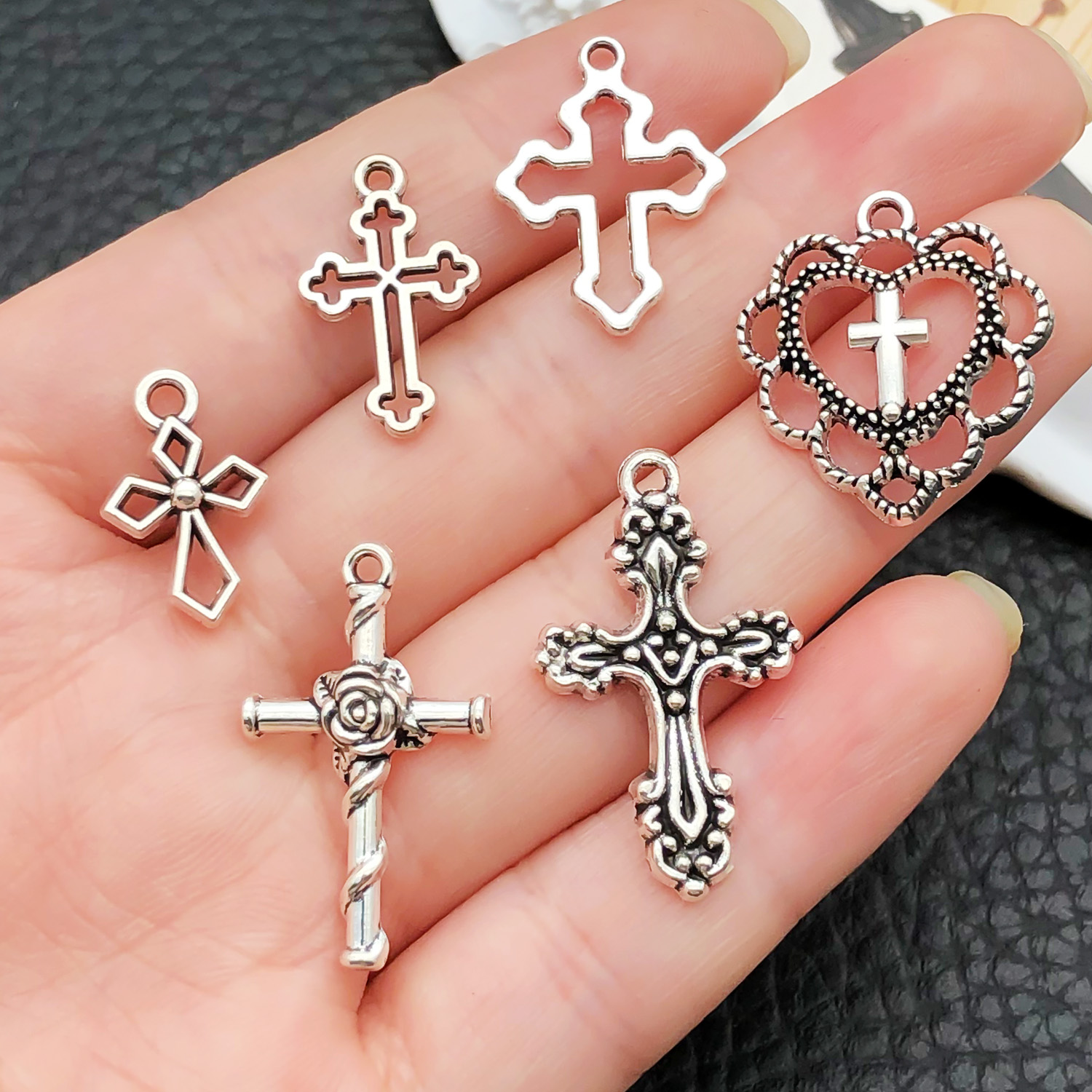 52개 모듬 크로스 펜던트(앤티크 실버/블랙) - 고딕 - Jewelry Making Degree 리뷰 및 가격